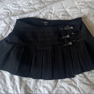 New Bebe skirt